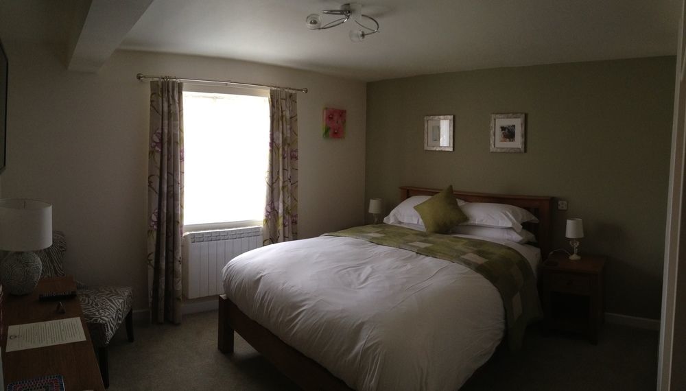 The Barrington Boar Hotel Ilminster Exterior photo